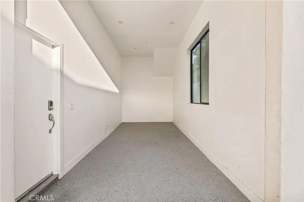 Additional image 47 of 1170 S Lucerne Blvd, Los Angeles, CA 90019