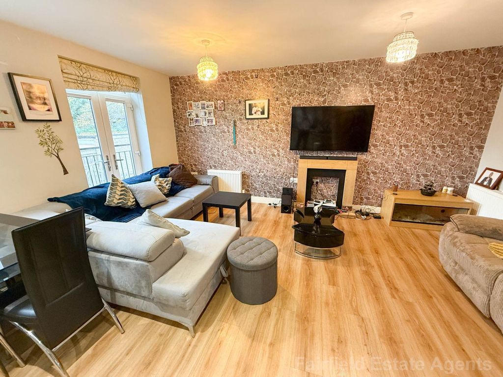 Additional image 6 of 2 bed flat for saleGibbs Couch, Carpenders Park, Watford WD19