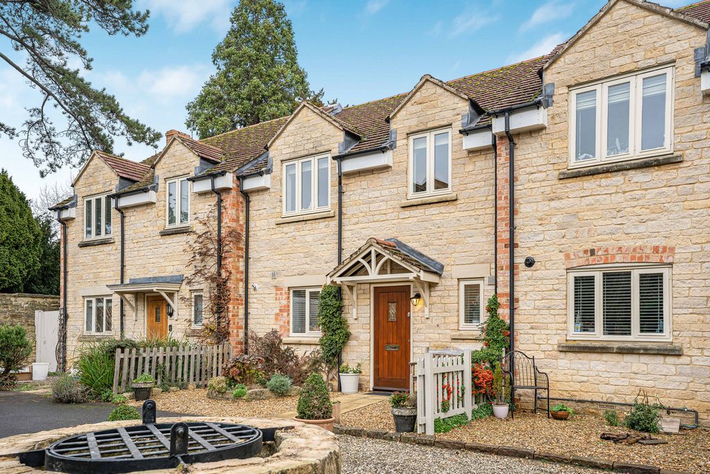 3 bed terraced house for saleGarth Court, Bicester OX26