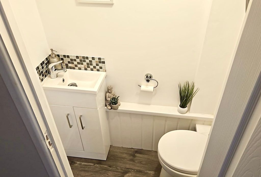 Additional image 10 of 4 bed detached house for saleWoodham Park, Barry CF62