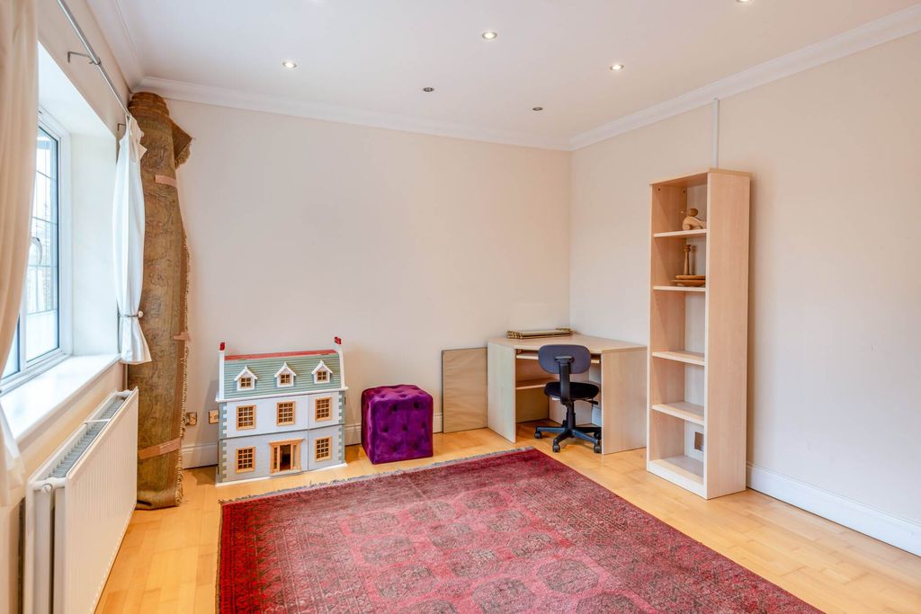 Additional image 27 of 6 bed detached house for saleNew Road, Weston Turville HP22