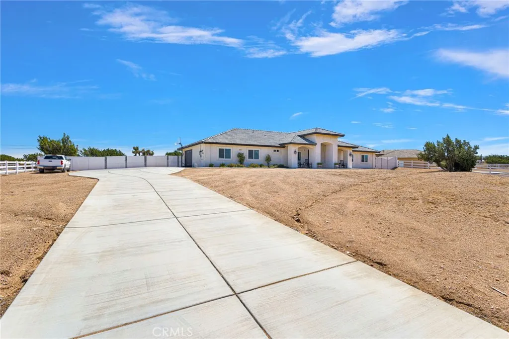Additional image 6 of 8421 Macron St, Oak Hills, CA 92344