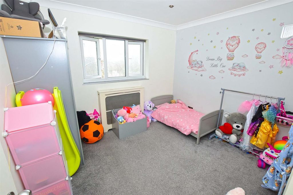 Additional image 3 of 2 bed flat for saleHuckleberry Close, Chatham ME5