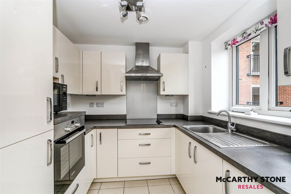 Additional image 9 of 2 bed flat for saleMiller Place, High View, Bedford MK41