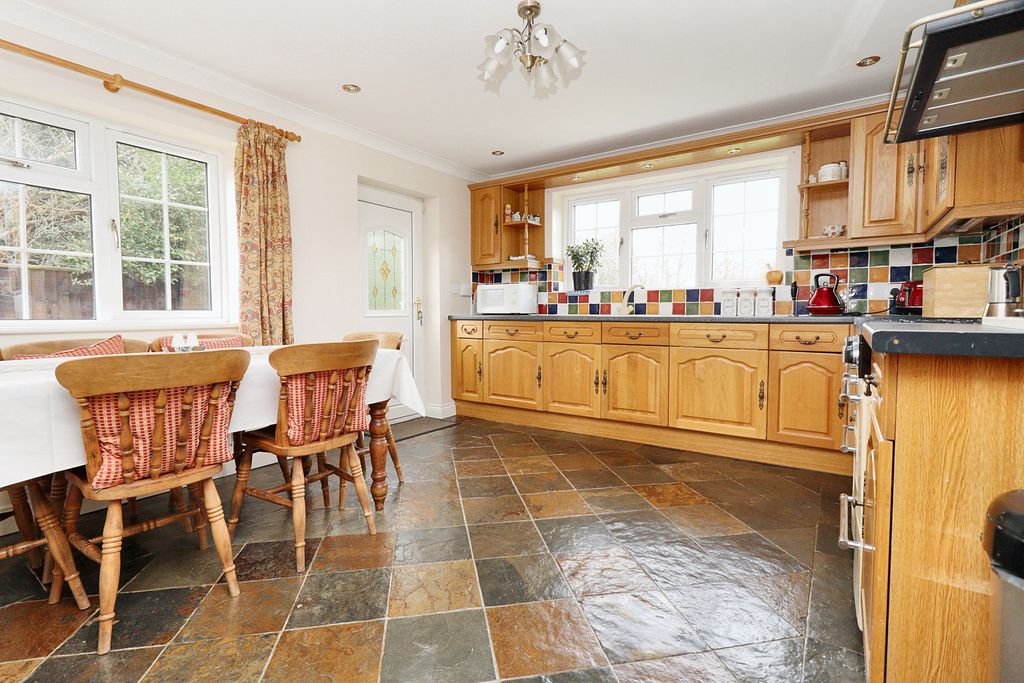 5 bed detached house for saleCambridge Crescent, Binbrook LN8 photo 3