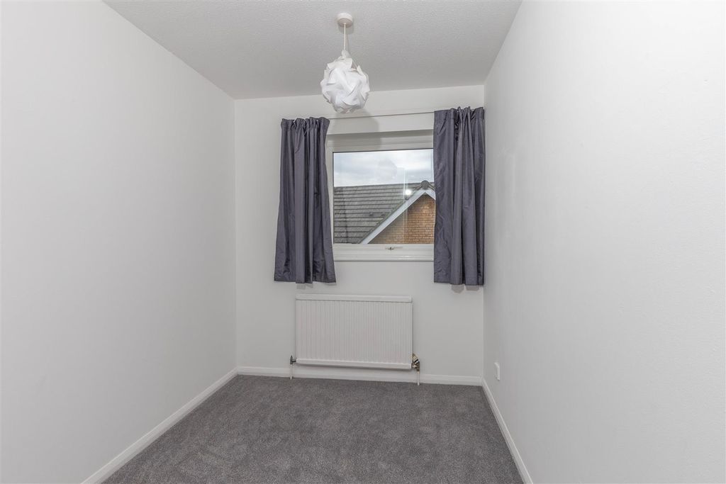 Additional image 5 of 2 bed flat for saleChiltern Park Avenue, Berkhamsted HP4