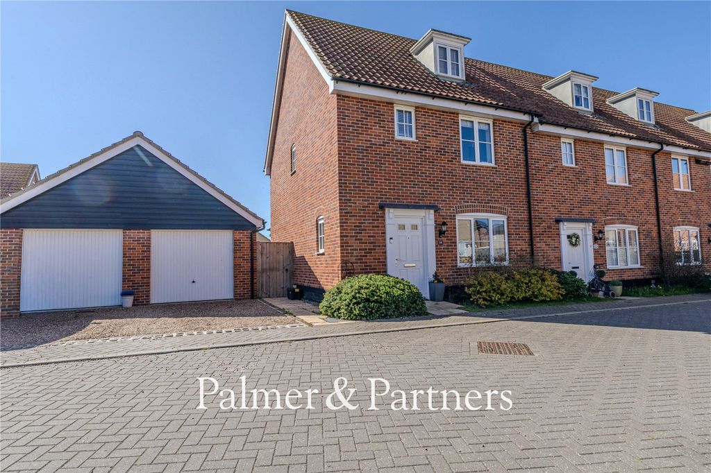 3 bed end terrace house for saleHoward Drive, Leiston, Suffolk IP16