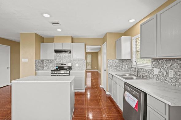 5003 E Parma Dr, Rosenberg, TX, 77471