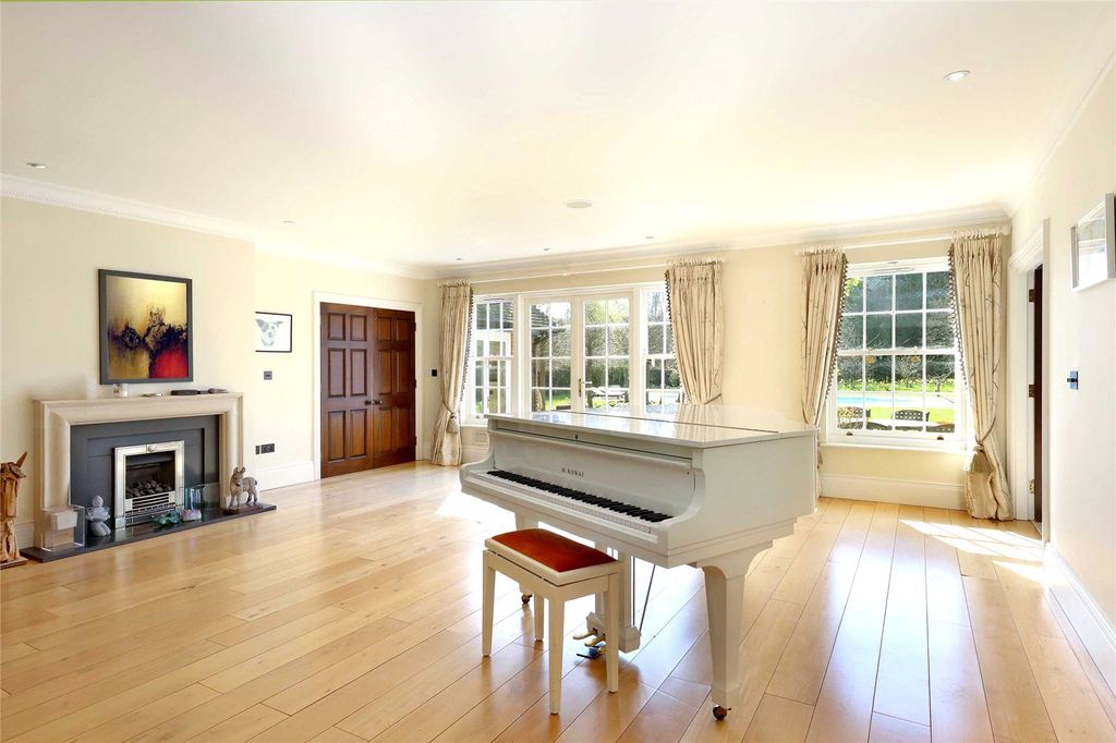 Additional image 6 of 6 bed detached house for salePenn Road, Beaconsfield, Buckinghamshire HP9