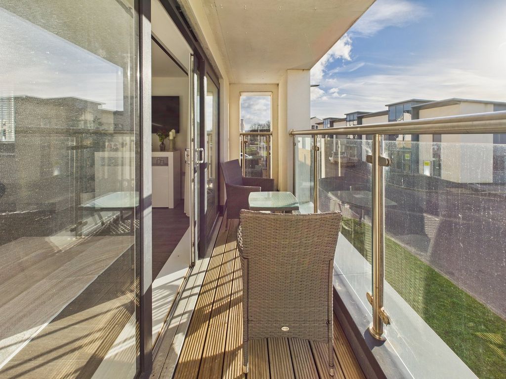 2 bed flat for saleCranwell Road, Locking Parklands, Weston-Super-Mare BS24 photo 2