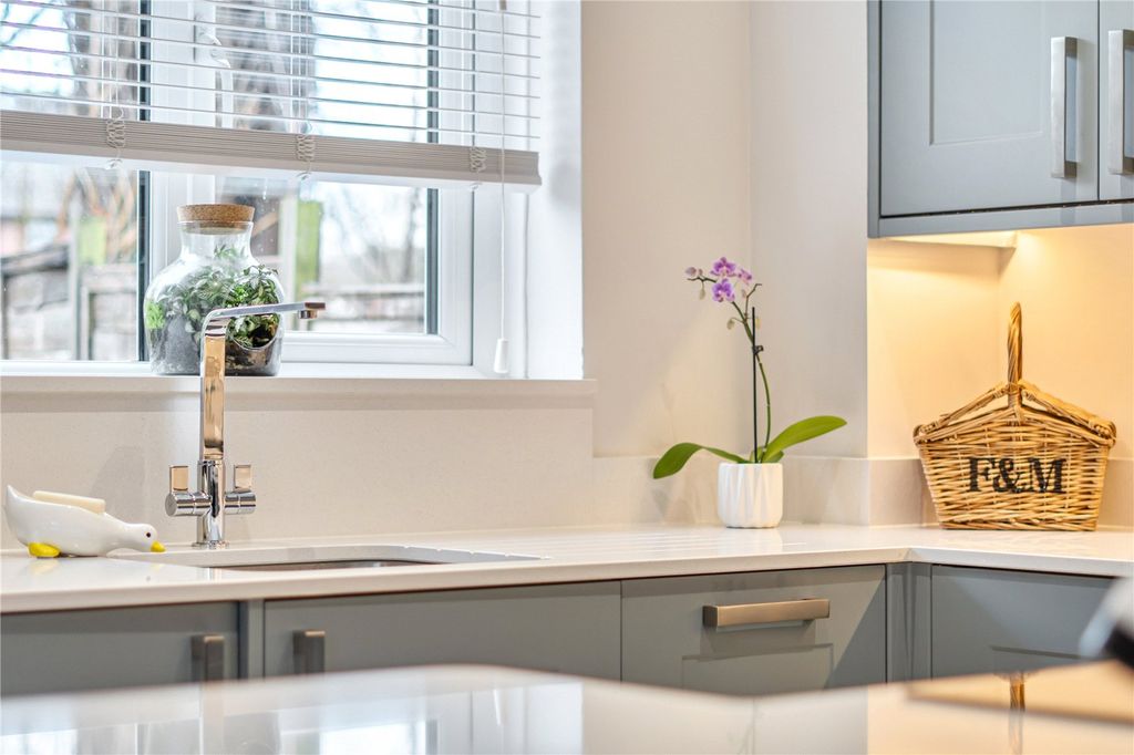 Additional image 3 of 1 bed detached house for saleHawkswell Walk, Woking, Surrey GU21
