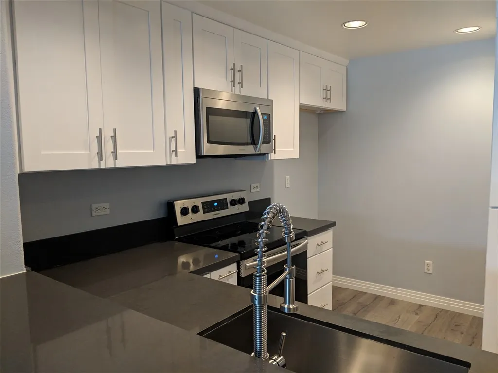 Additional image 17 of 2243 Martin Unit 205, Irvine, CA 92612