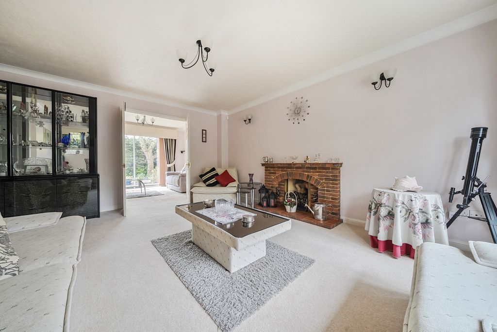 Additional image 19 of 6 bed detached house for saleFerguson Close, Bromley BR2