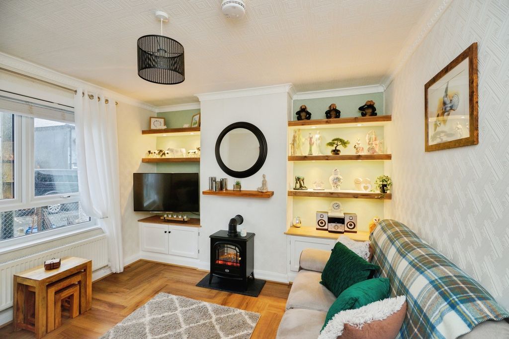Additional image 3 of 3 bed terraced house for saleFron Fawr, Blaenau Ffestiniog, Gwynedd LL41