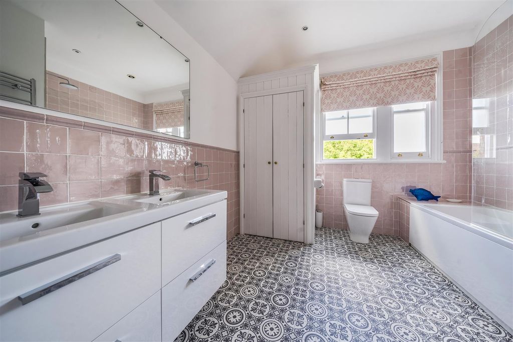 Additional image 18 of 6 bed detached house for salePemberley Avenue, Bedford MK40