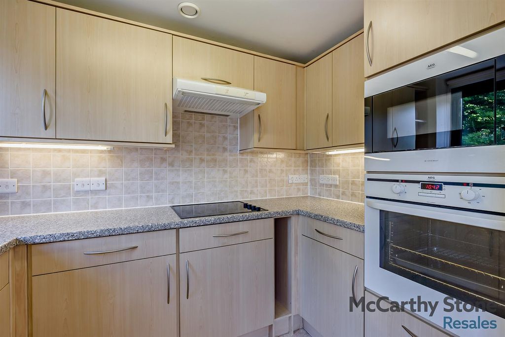 Additional image 8 of 2 bed flat for saleClarkson Court, Ipswich Road, Woodbridge IP12