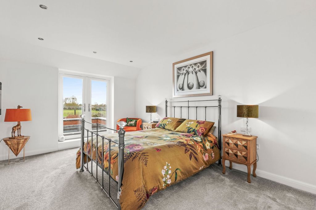 Additional image 15 of 4 bed detached house for saleWorlds End Lane, Weston Turville HP22