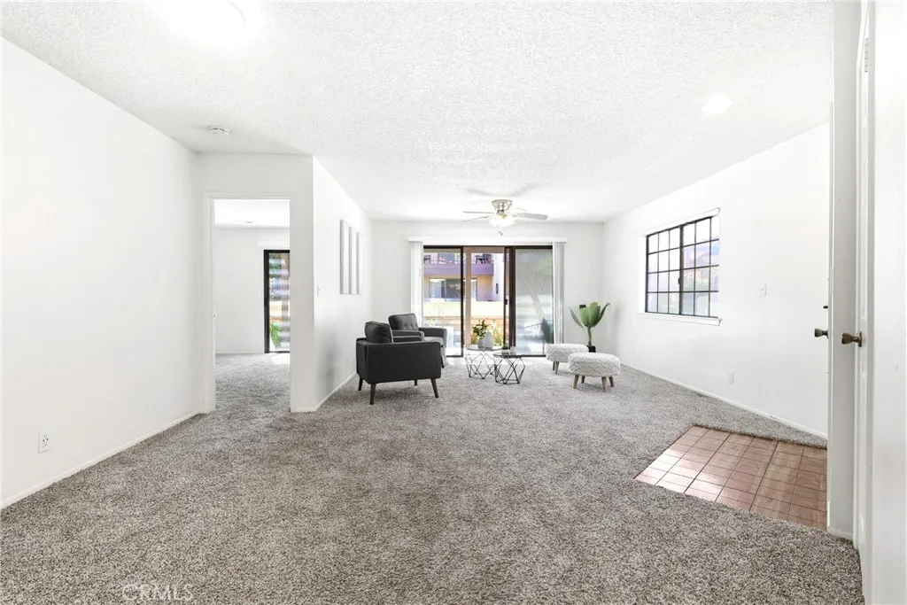 19077 Elm Dr, Apple Valley, CA 92308 photo 5