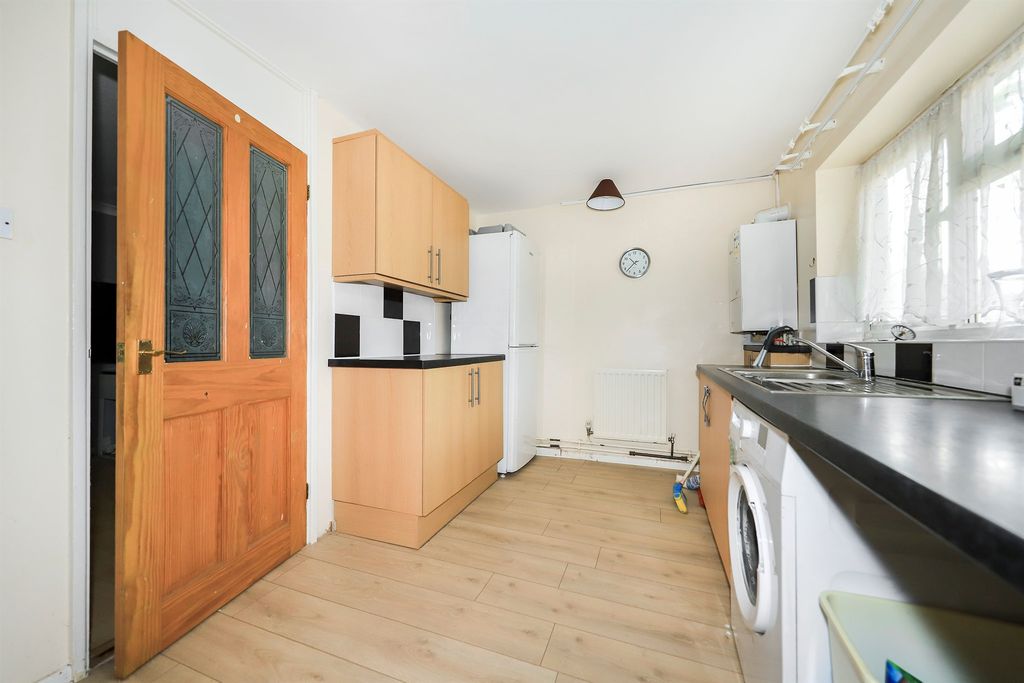 Additional image 5 of 2 bed flat for saleTemple Street, Bilston WV14