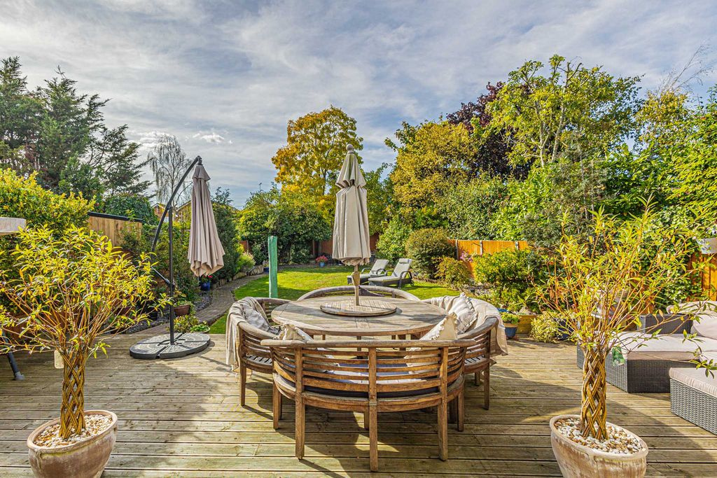 Additional image 40 of 5 bed detached house for saleHigh Road, Benfleet SS7