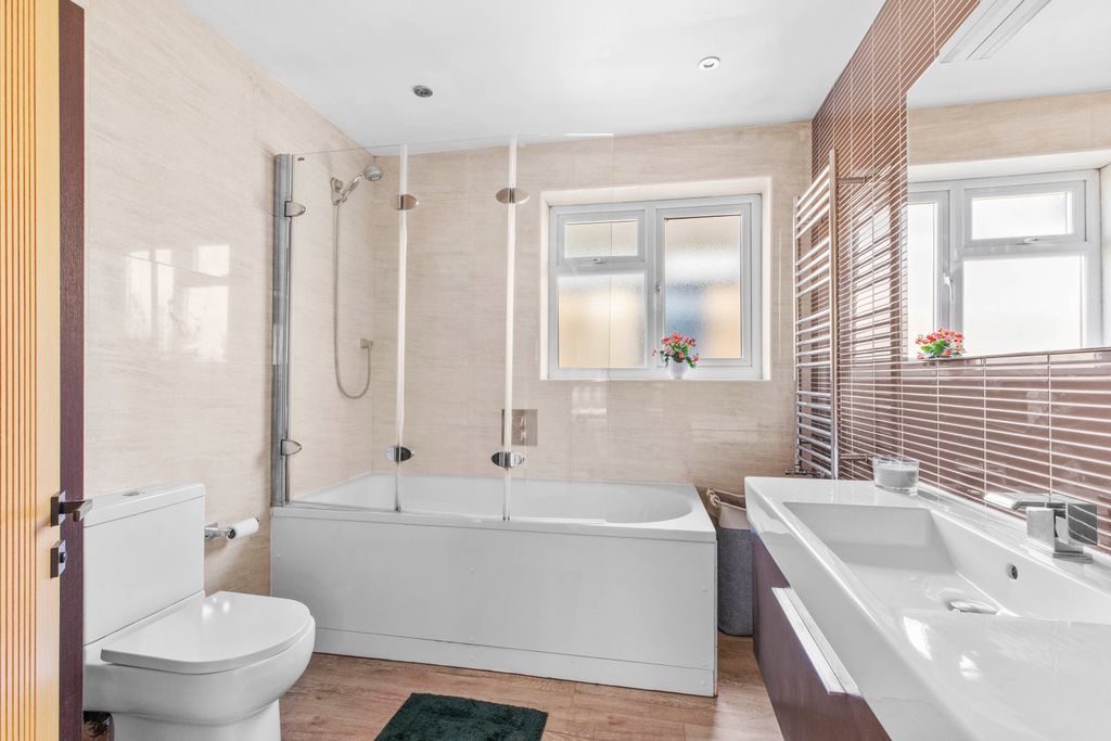 Additional image 11 of 4 bed detached house for saleWhite Lion Road, Amersham HP7