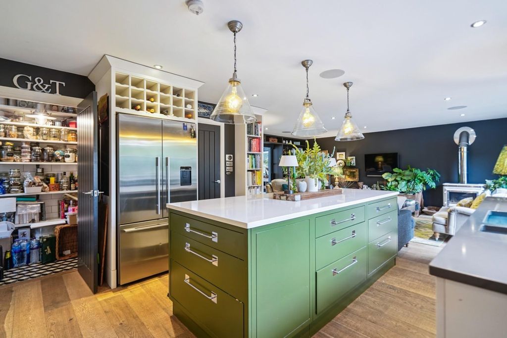 Additional image 5 of 4 bed detached house for saleWhielden Street, Old Amersham, Buckinghamshire HP7