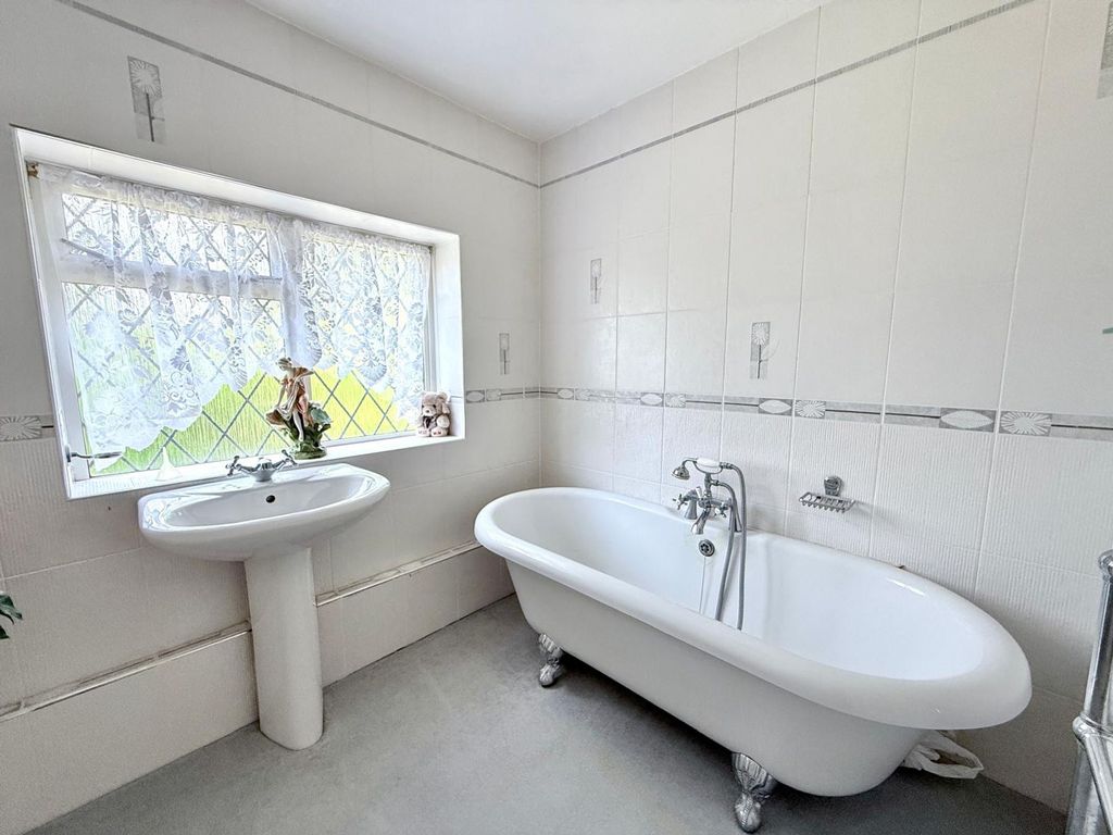 Additional image 12 of 4 bed detached house for saleGrays Lane, Ashtead KT21