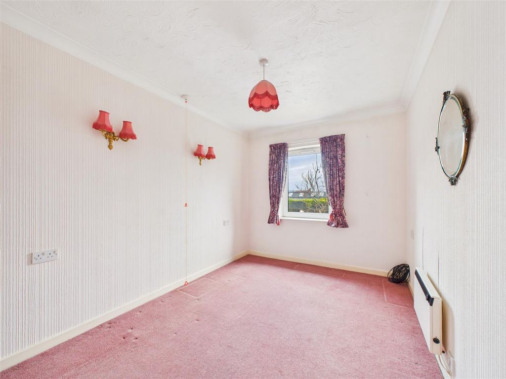 Additional image 7 of 2 bed flat for saleWest End, Swanland HU14
