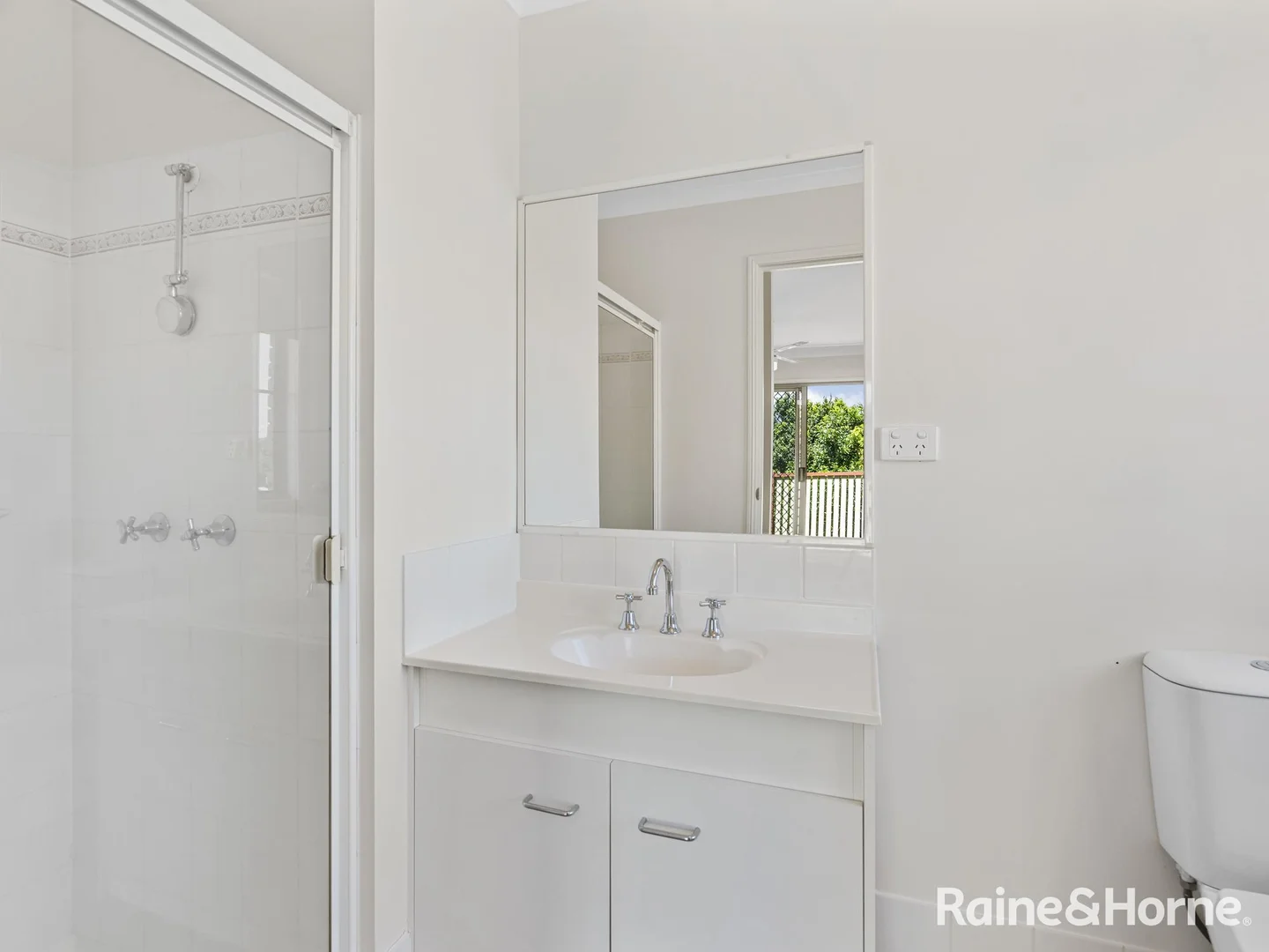 Additional image 8 of 46 Pitt Street, Redland Bay QLD 4165