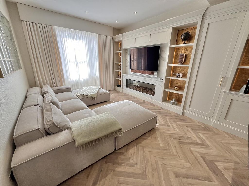Additional image 2 of 3 bed property for saleHeyes Lane, Alderley Edge SK9