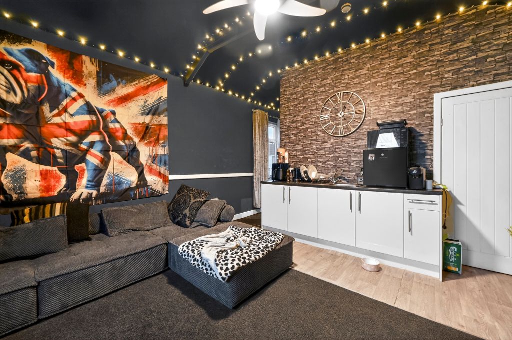 Additional image 20 of 9 bed semi-detached house for saleMain Street, Alfreton DE55