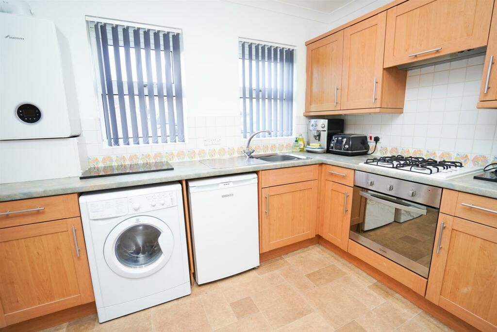 Additional image 4 of 3 bed flat for saleMarlen Court, Bideford EX39