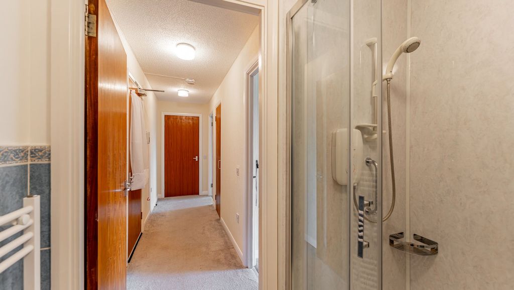 Additional image 11 of 1 bed property for saleElm Court, Milngavie G62