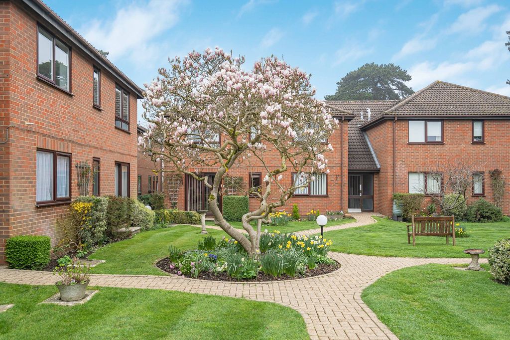 Additional image 12 of 2 bed property for saleGreville Park Road, Ashtead KT21