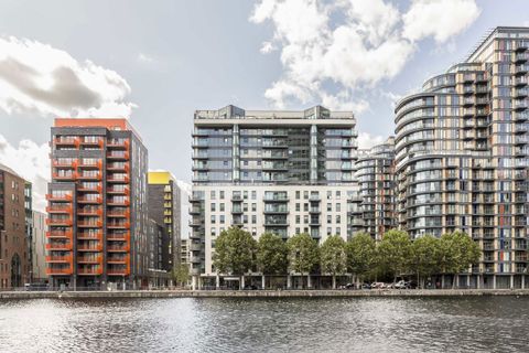 Millharbour, Canary Wharf E14