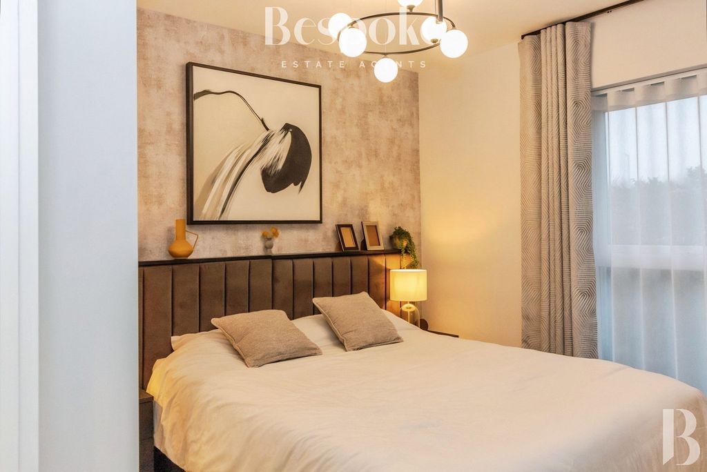 Additional image 14 of 2 bed flat for saleSunapee Road, Reading RG2