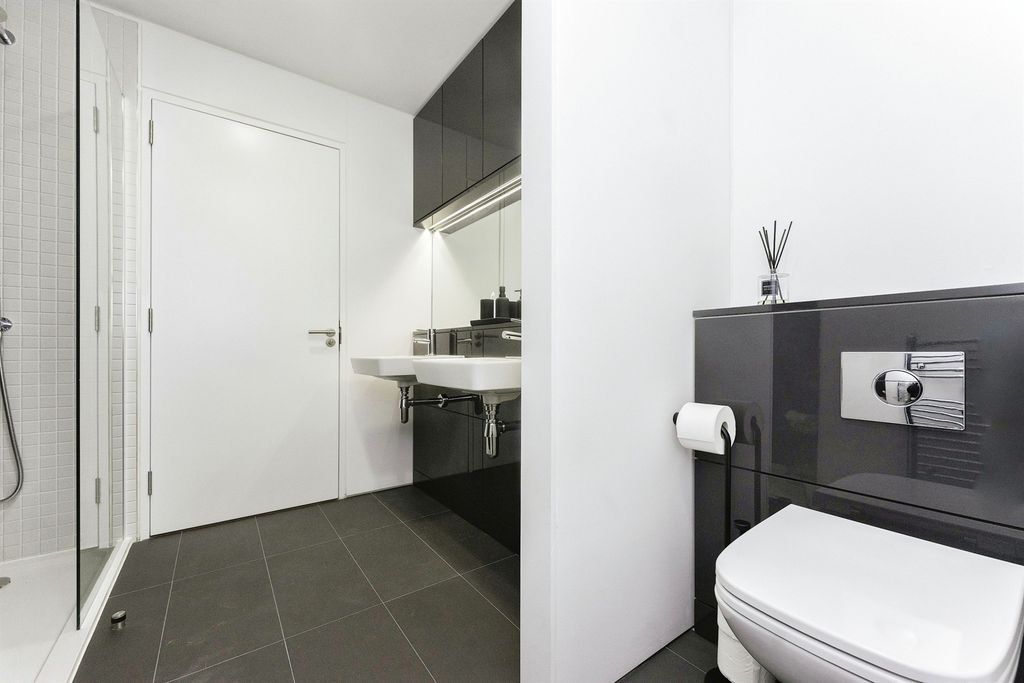 Additional image 20 of 2 bed town house for saleRedbridge Quay, Birkenhead CH41