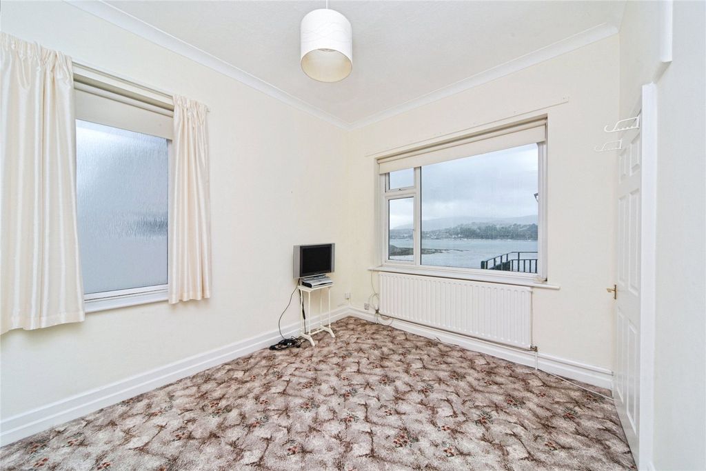 Additional image 8 of 2 bed flat for saleWarren Drive, Deganwy, Conwy LL31