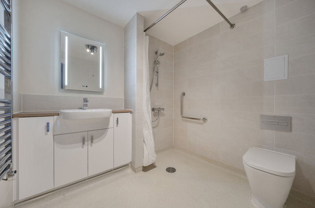 Additional image 8 of 2 bed flat for saleWayfarer Place, The Dean, Alresford SO24