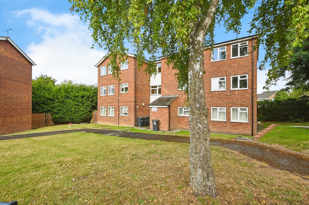 1 bed flat for saleAsh Court, Alfreton DE55