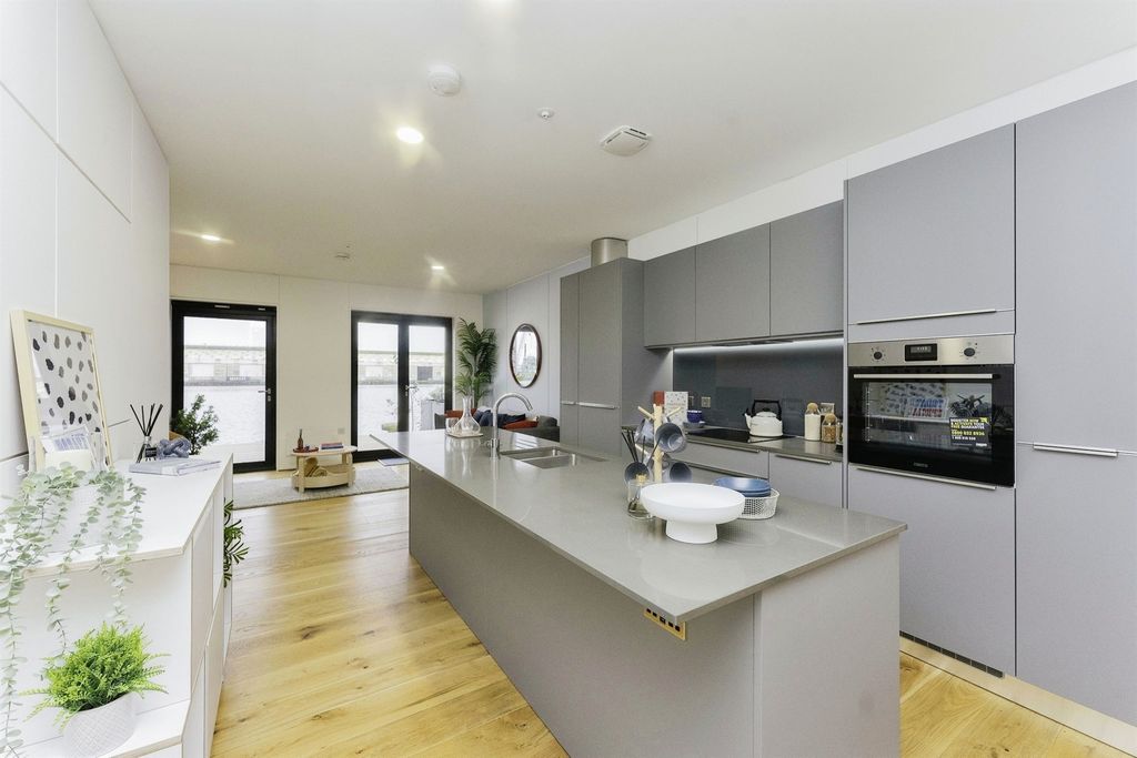 Additional image 4 of 2 bed town house for saleRedbridge Quay, Birkenhead CH41