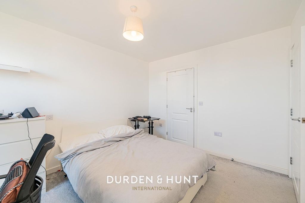 Additional image 7 of 2 bed flat for saleFinlay Gardens, Hornchurch RM12