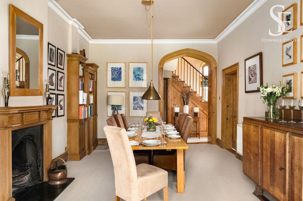5 bed semi-detached house for saleStation Yard, Steventon OX13 photo 3