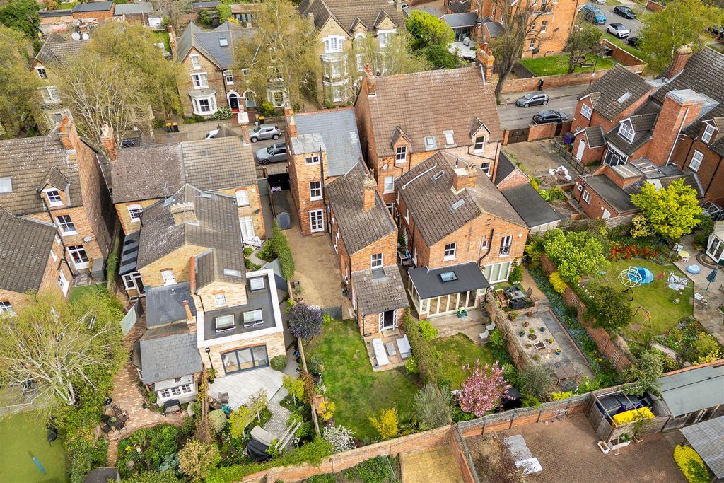 Additional image 28 of 5 bed detached house for saleWaterloo Road, Bedford MK40