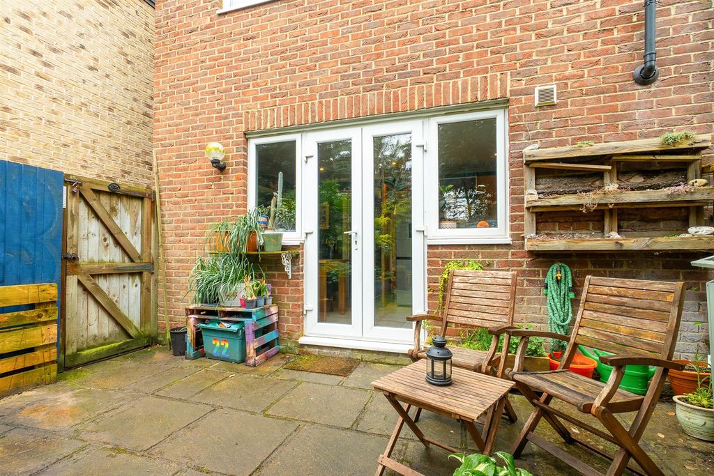 Additional image 14 of 4 bed semi-detached house for saleBridge Place, Aylesford ME20