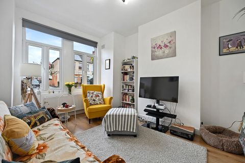Oldfield Road, London, 9 NW10