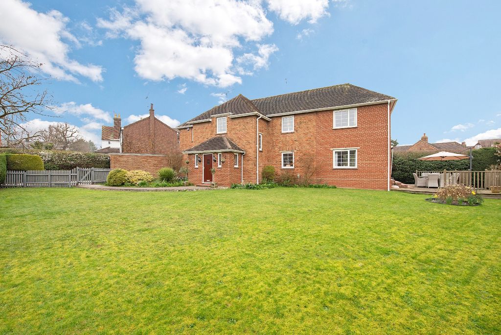 5 bed detached house for saleSt. Johns Crescent, Stansted, Essex CM24