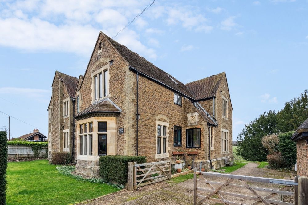 Additional image 17 of 2 bed flat for saleCastle Hill Court, Castle Hill, Berkhamsted, Hertfordshire HP4