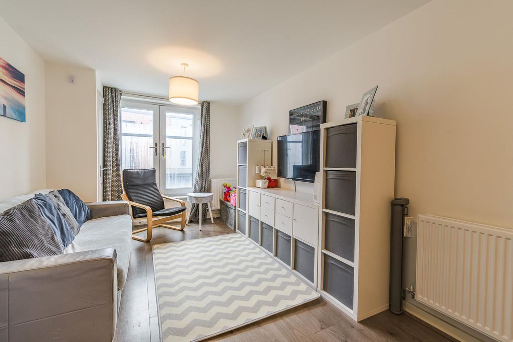 Additional image 3 of 2 bed flat for saleNeptune Road, Barry CF62