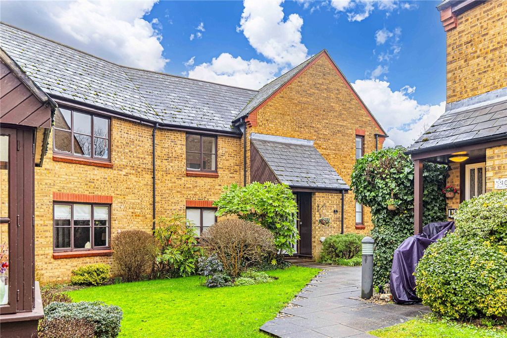Additional image 2 of 2 bed flat for saleBridge Street, Berkhamsted, Hertfordshire HP4